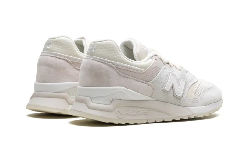 More New Balance 997.5 'MiUSA Kith Easter White Marshmallow Angora'